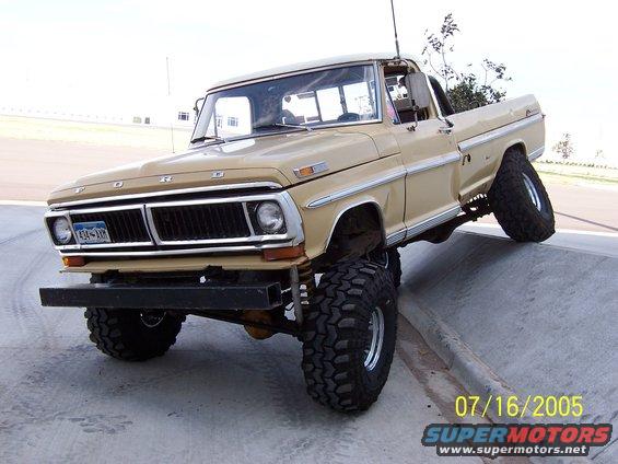 71605-010.jpg My old F-100 I parted out for my bronco.Hard to give up my old truck but ran out of seat space with 2 kids