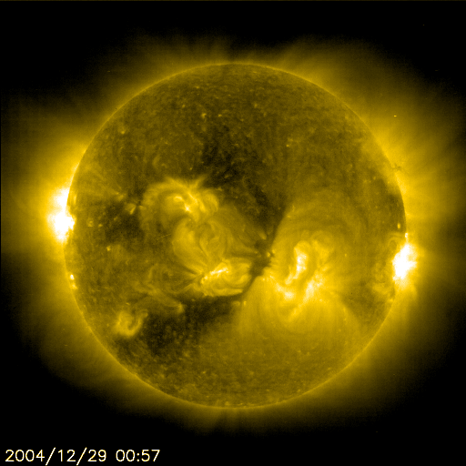 sun with solar flares and prominences, dated 2004/12/29 00:57