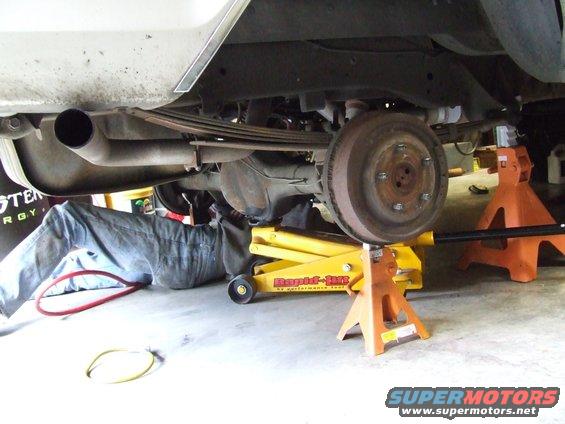 rear-spring-removal.jpg 