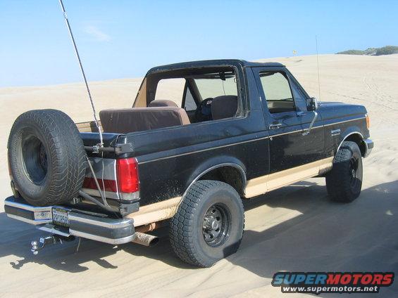 pismo-62207-015.jpg my bronco, pre wheelin (not as sandy)