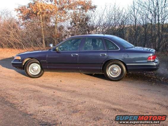 dscn0122.jpg I bought a digital camera the day after getting the car. The car seemed like the natural thing to take pictures of while getting to know the camera.