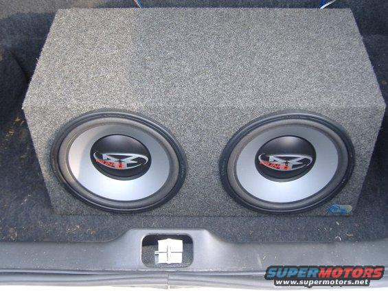speakers.jpg 
