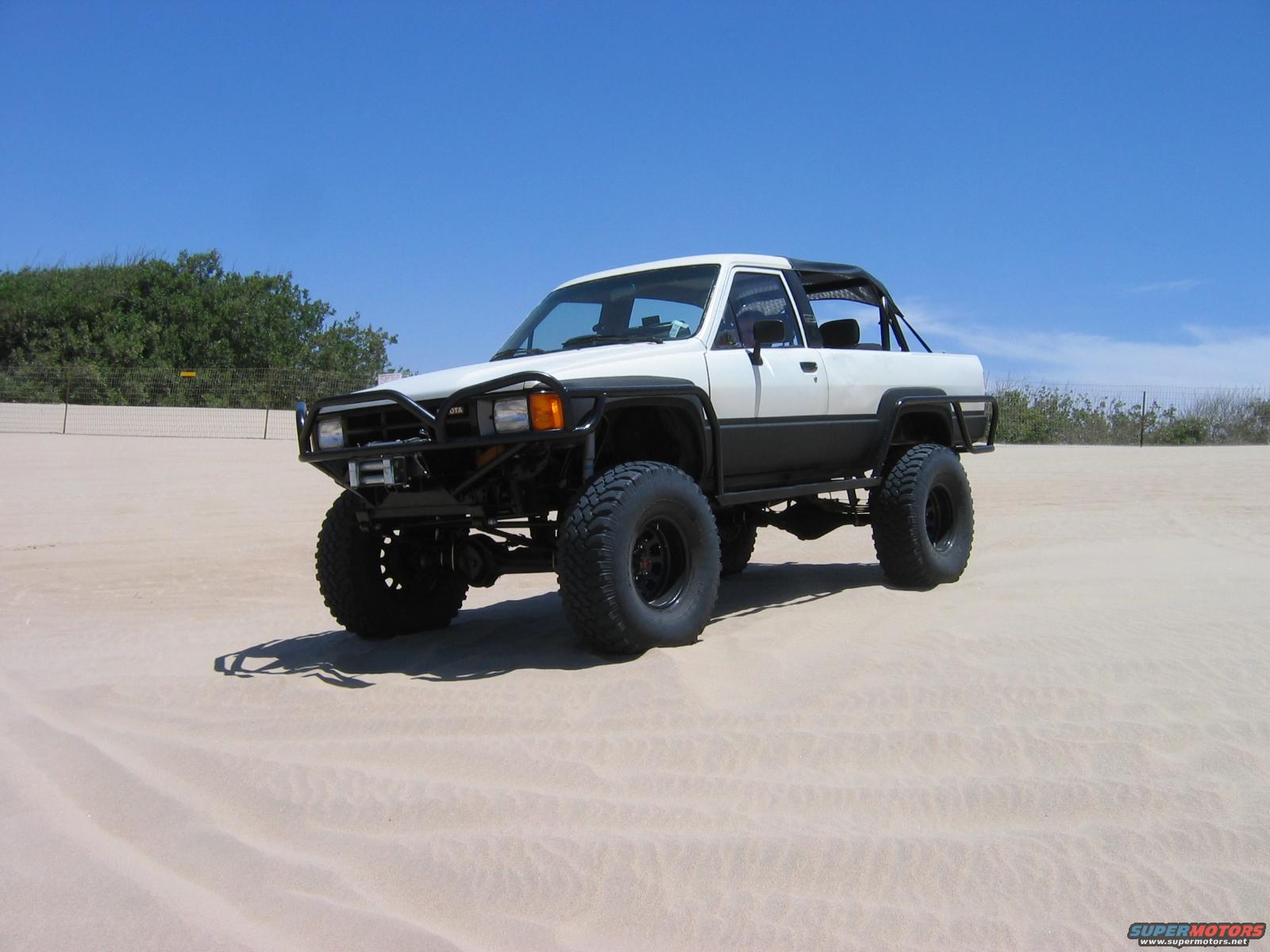 1985 Ford Bronco photo