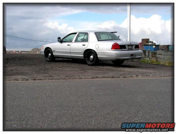 Silver 1998 Ford Crown Victoria sedan, 3q-front view
