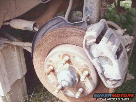 My Taurus came with rear drum brakes I,m changing them to SHO disk brakes.
right now I cleaned them these SHO brakes up and painted the calipers red.