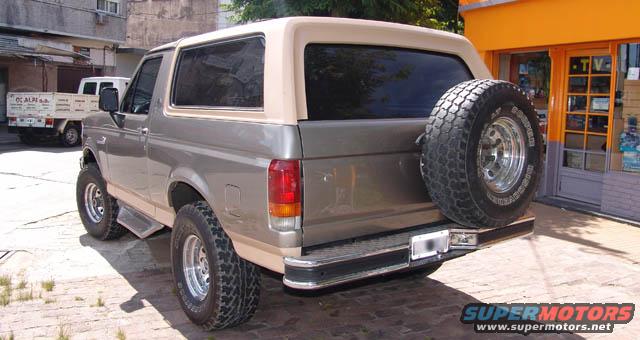 Rear view of a 1981 Ford Bronco with a spare tire mounted on the tailgate