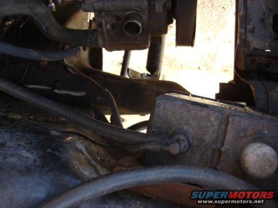 bronco-smog2.jpg Here is the charcole can side of the system after it was replaced. i get a better picture after i install the rubber line.
