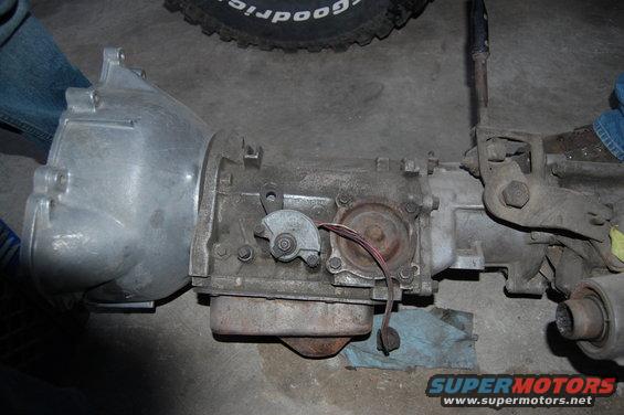 Automatic transmission assembly with shifter linkage and pan