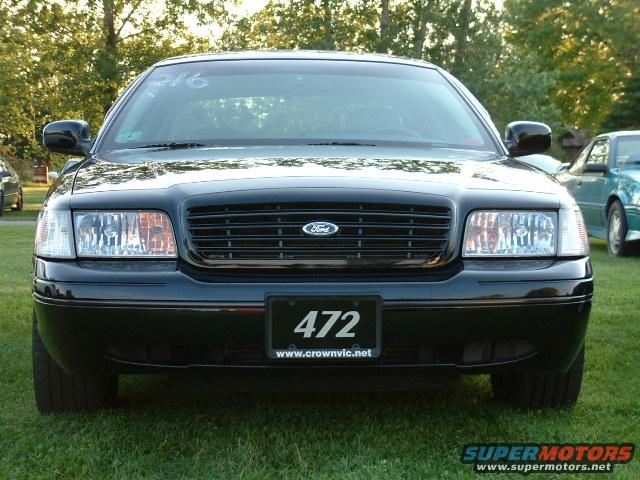 2002 Ford Crown Victoria photo