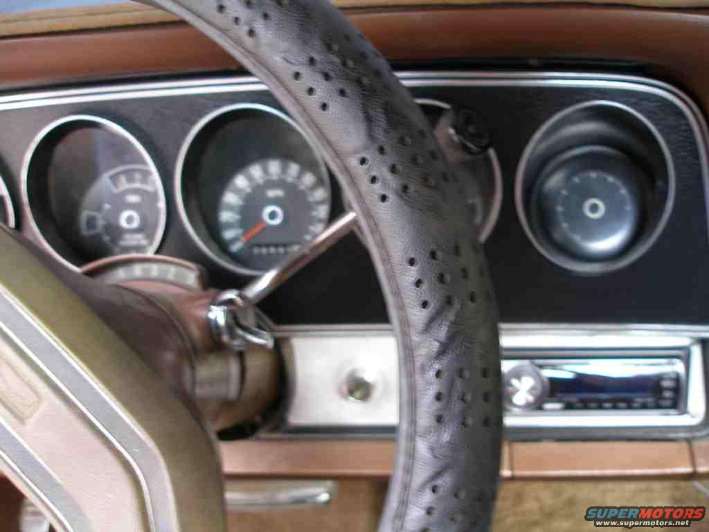 p7140019.jpg Instrument cluster