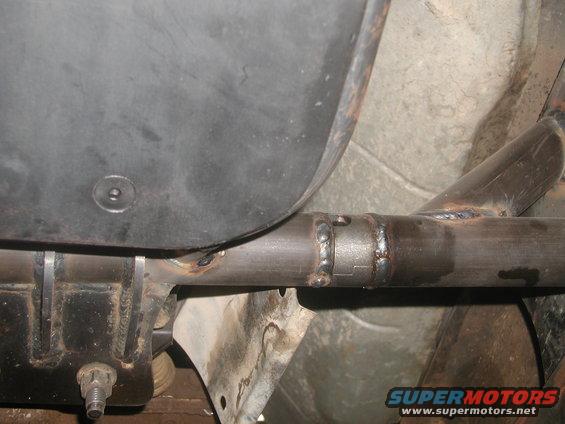 Attachment point for crossmember