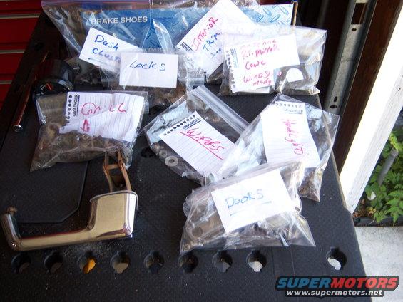 100_1113.jpg organized - so i dont end up with a bunch of extra parts when she goes back together
