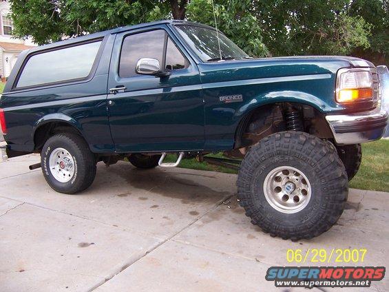 bronco-pics-024.jpg Half way lifted