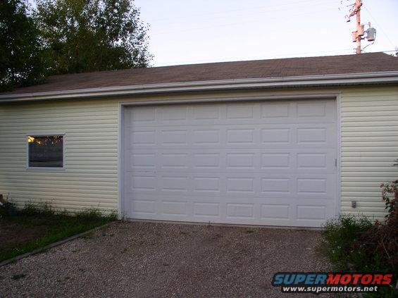 p1010618.jpg Front of the shop
