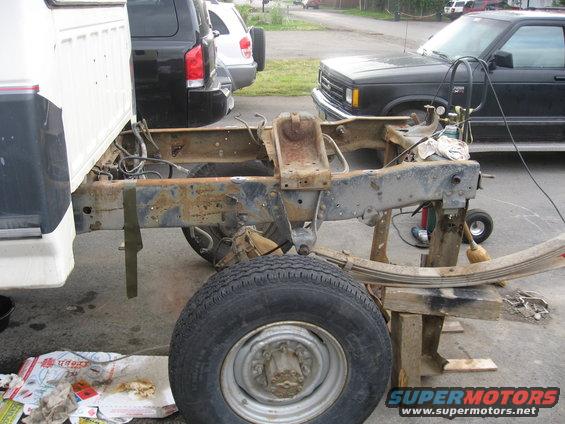 img_0992.jpg Jack stand solved, along with parking.