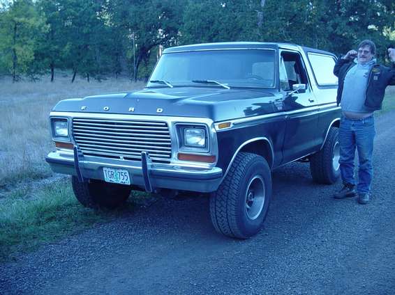 4x4_wars_101202_003.jpg Jims "The nice one" loaded with parts and supplies