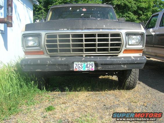 1978 Ford Bronco front view, showing grille and license plate ZGS 429