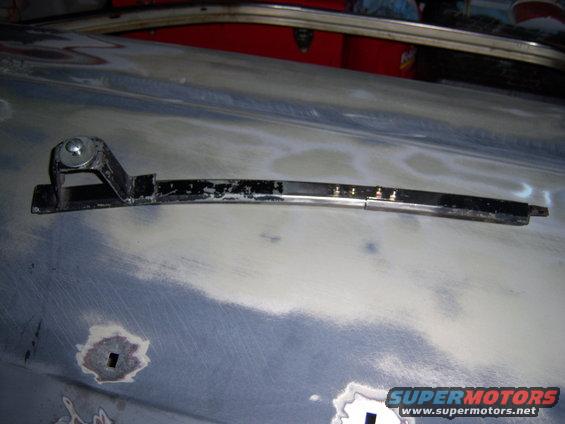 100_1381.jpg drivers door glass runner