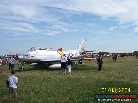 f86-sabre-2.jpg 