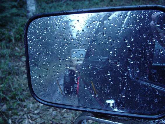 lets_go_wheelin_111602_084.jpg Hippie in the mirror veiw