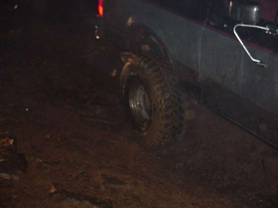 lets_go_wheelin_111602_147.jpg A little more smoke