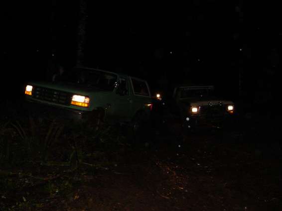 lets_go_wheelin_111602_162.jpg Here comes the rescue bronco