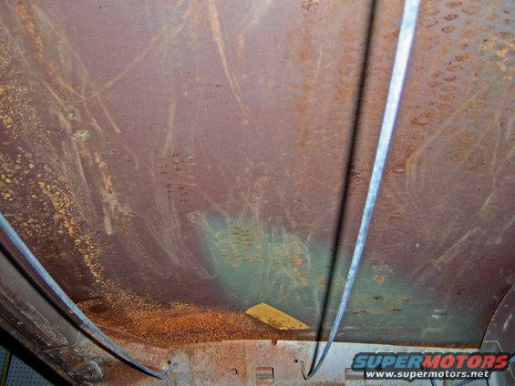pass side at windshield and A-pillar is the worst of the room - again its only surface and some pitting.... no prob (yeah right - this whole thing has been clean this, clean that - it just does not end does it?