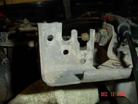 hand_throttle_014.jpg Hole in the bracket