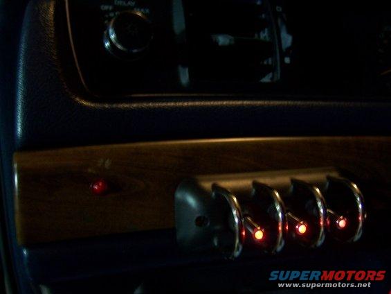 100_1718.jpg yes, the light up!