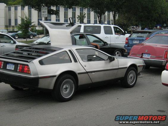 delorean1.jpg 