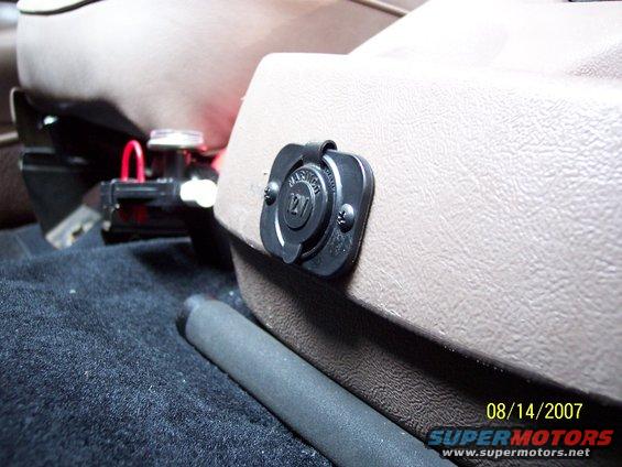 12V outlet in the center console