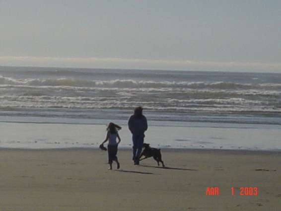 dog_beach_trip_3103_042.jpg Me, the dog, and Cariann checking the waves
