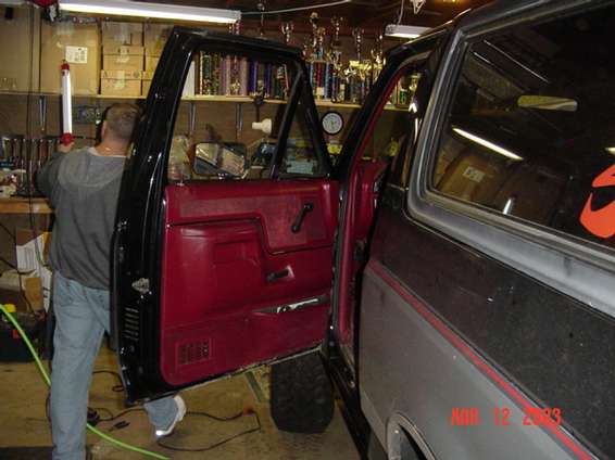 door_hinge_repair_31203_066.jpg Door is back on, and works real good now