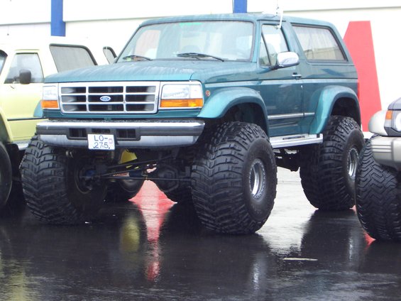 o17-012.jpg Ford Bronco