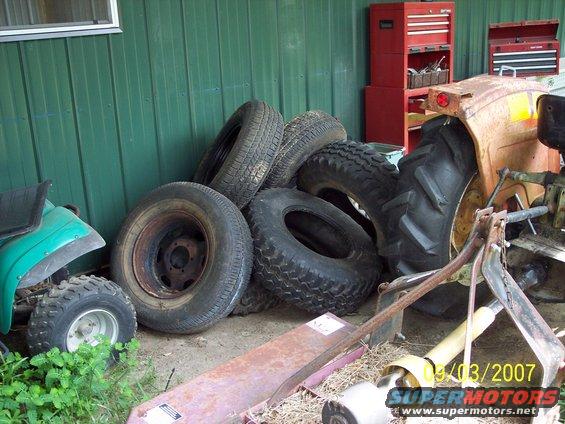 tires-002.jpg 