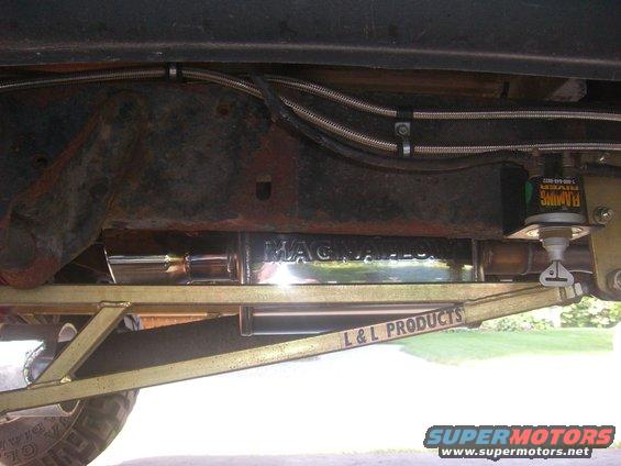 cimg3162.jpg Polished stainless 14" Magnaflows with welded stainless Magnaflow tips.