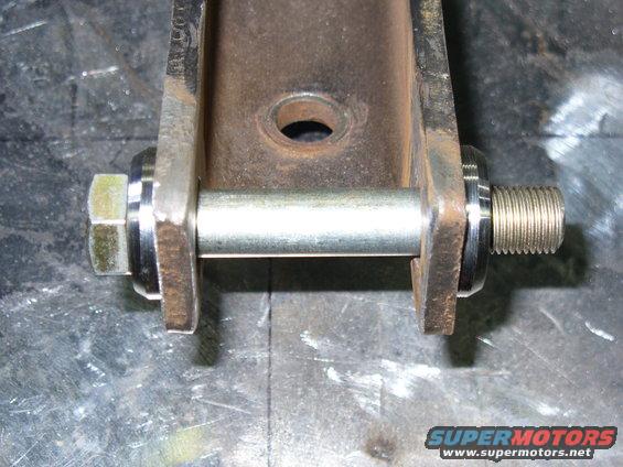 p1030244.jpg Bushings in bracket