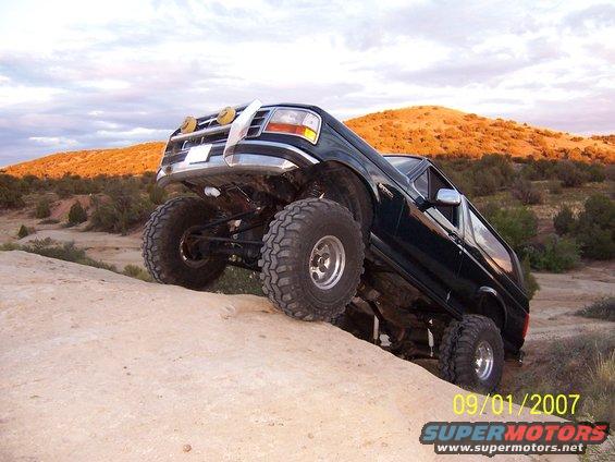 932007-015.jpg Posing near my Moms house