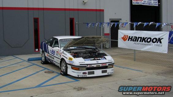 hankook_03.jpg I got the car there bright and early.  Oh well not so bright yet because its really early on a Friday morning.