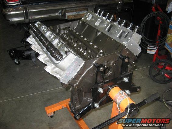 img_0053.jpg Aluminum Heads Mocked Up