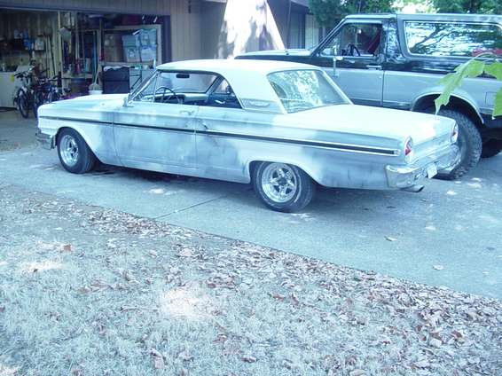 jacobs_bday_todds_bumperring_gear_033.jpg I still think a 64 fairlane is one of the best looking cars ever made