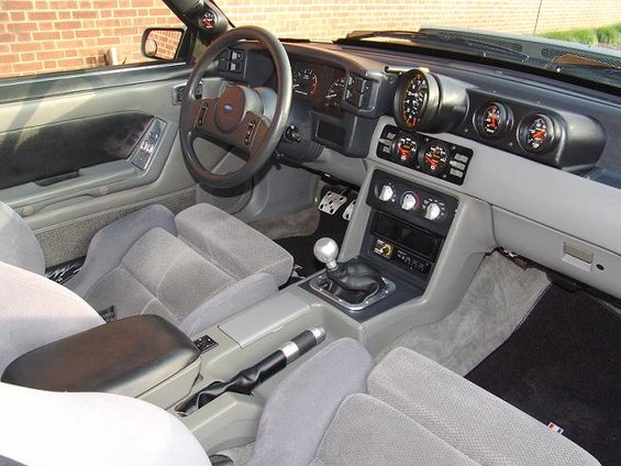 marcmsmustanginterior.jpg 