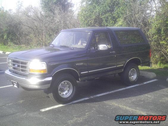 bronco-front-angle-02.jpg 