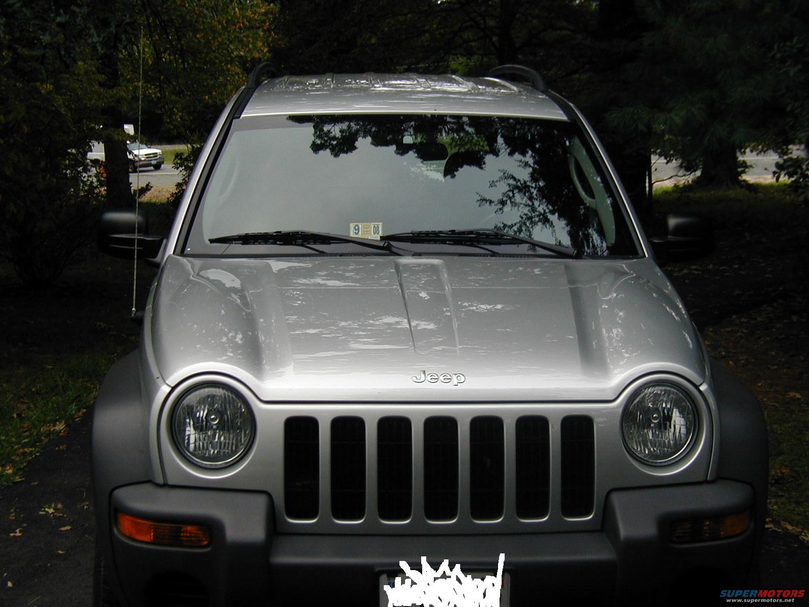 2004 Jeep Liberty photo