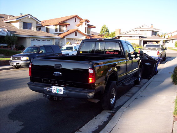 924-sep-001.jpg My 2000 now wearing a 2008 bed thanks to a hit and run driver.  