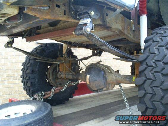 Rear axle, leaf springs, and large tire of a truck