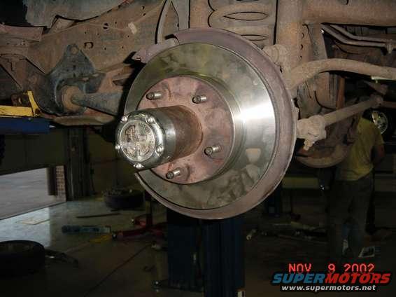 bearing_5.jpg New rotors on both sides.