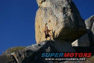 hoo-doos-rock-climbing-trip-036.jpg A huge monolith. it doesnt look that big from the previous pic 