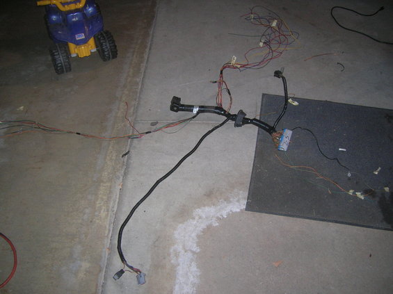 dscn2027.jpg starting to look like a wiring harness.