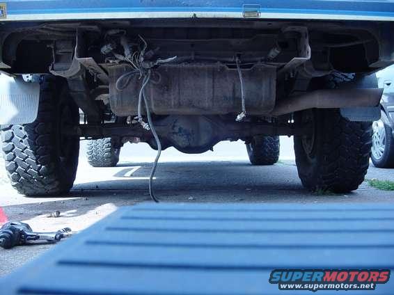 1985 Ford Bronco rear axle and fuel tank